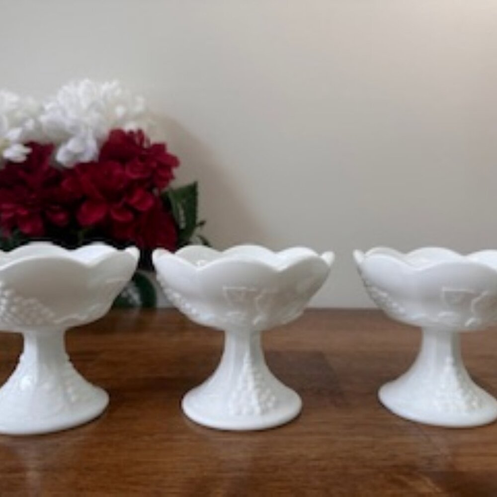 Vintage Milk Glassā Grapevine Candle Holders Pedestal Base Pair